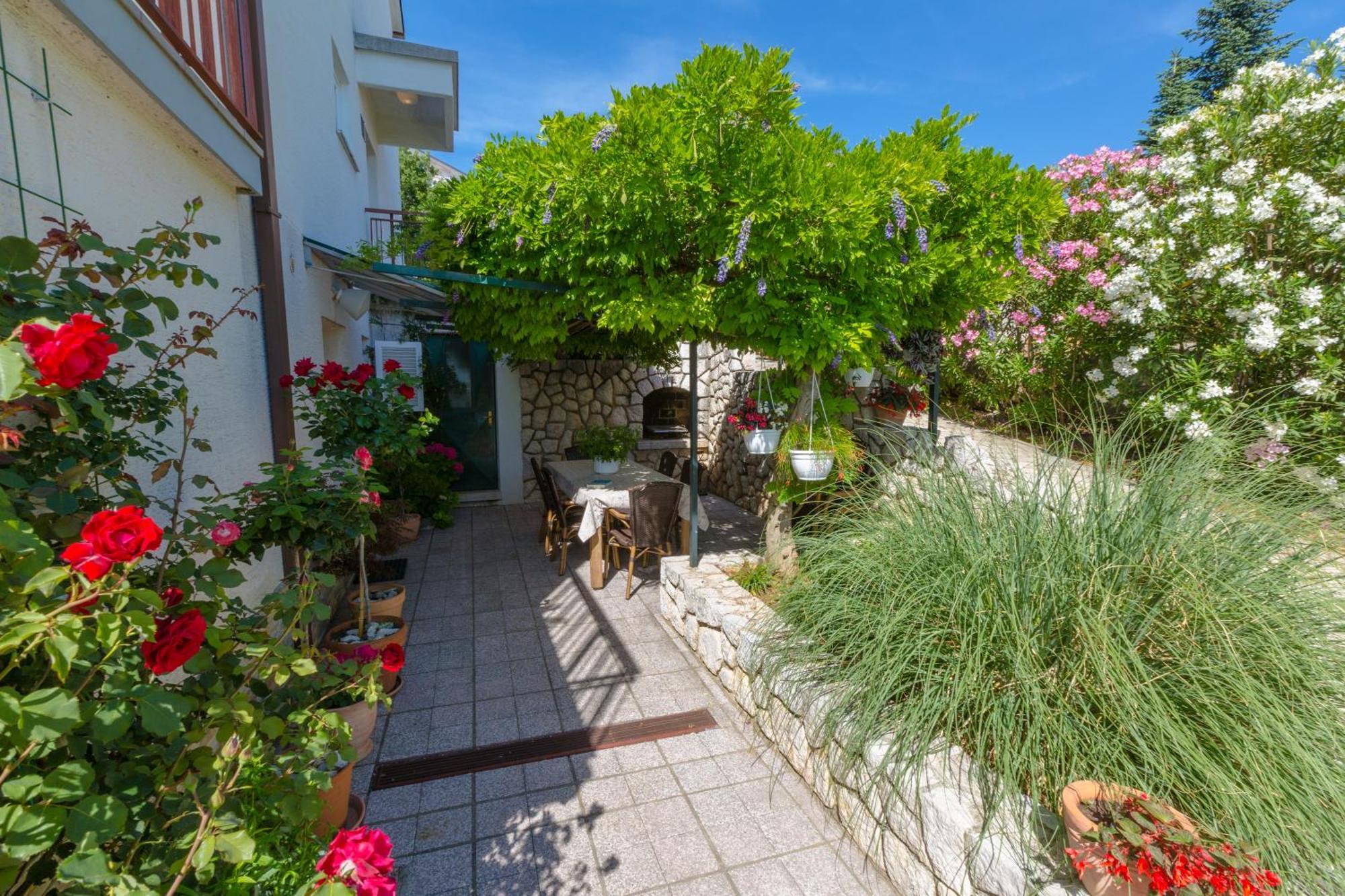Nella. Apartment Crikvenica Ngoại thất bức ảnh